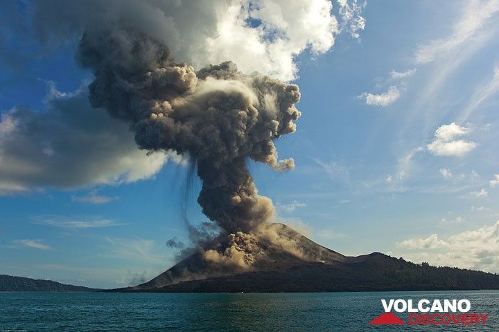 Anak Krakatau eruption July 2009: anatomy of a vulcanian explosion  After the first impact of 
