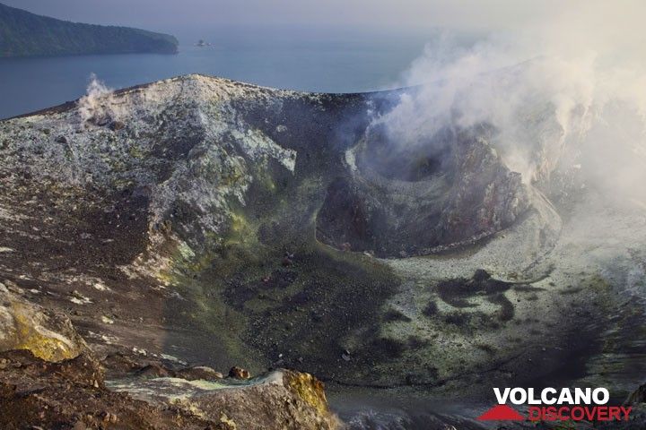 Krakatau volcano, Indonesiea, July 2012: photos from Anak Krakatau / VolcanoDiscovery
