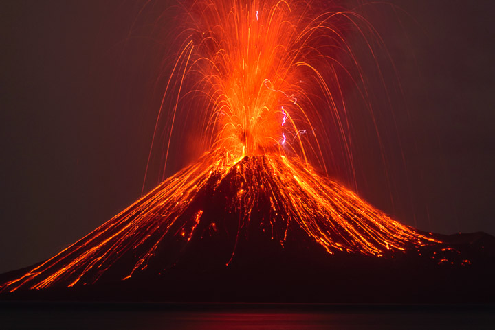 RÃ©sultat de recherche d'images pour "volcano"